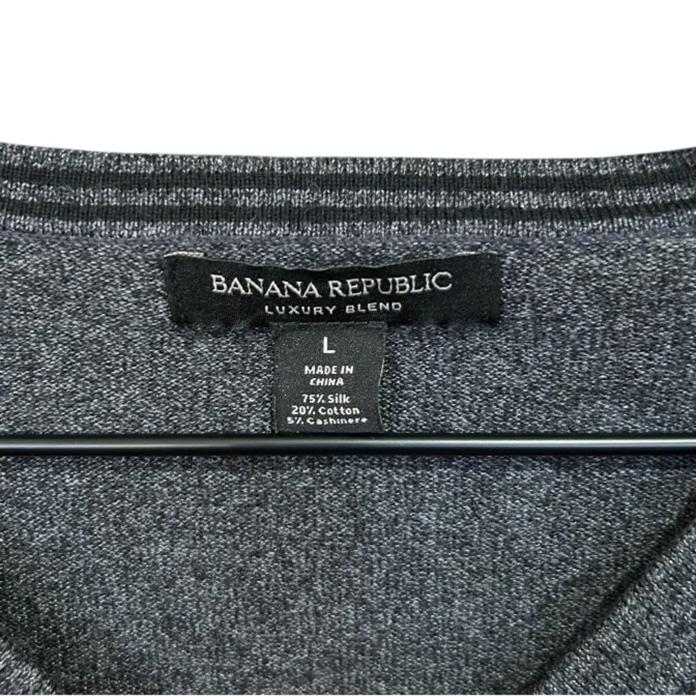 Banana Republic Grey Luxury Blend V-Neck Pullover Sweater Men’s Large